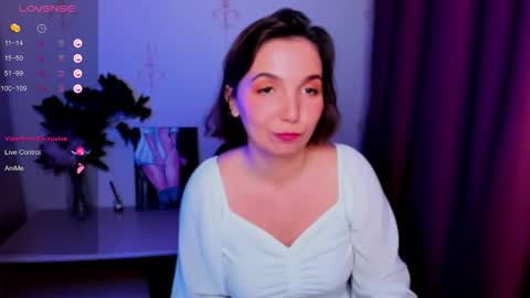 Snapshot of kindhazelhere_ chatting on 10-13-25, 09:37 Hazel online show from 10-13-25, 09:37