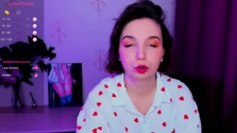 Snapshot of kindhazelhere_ chatting on 10-18-25, 08:15 Hazel online show from 10-18-25, 08:15