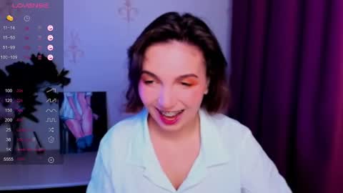 Snapshot of kindhazelhere_ chatting on 10-22-25, 10:15 Hazel online show from 10-22-25, 10:15