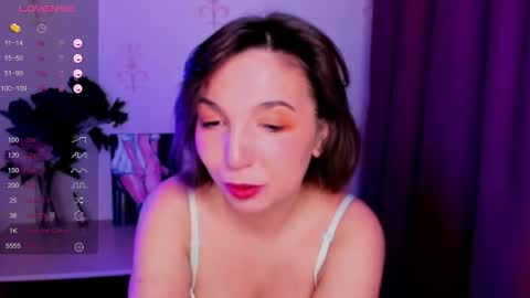 Snapshot of kindhazelhere_ chatting on 10-25-25, 08:33 Hazel online show from 10-25-25, 08:33