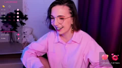 Snapshot of kindhazelhere_ chatting on 11-07-25, 08:36 Hazel online show from 11-07-25, 08:36