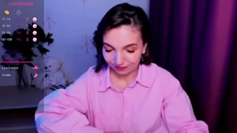 Snapshot of kindhazelhere_ chatting on 11-13-25, 12:20 Hazel online show from 11-13-25, 12:20