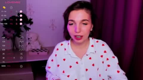 Snapshot of kindhazelhere_ chatting on 11-15-25, 10:34 Hazel online show from 11-15-25, 10:34