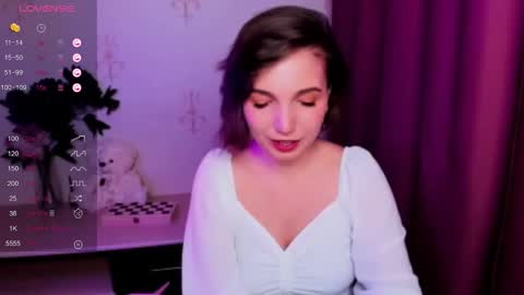 Snapshot of kindhazelhere_ chatting on 11-15-25, 10:37 Hazel online show from 11-15-25, 10:37