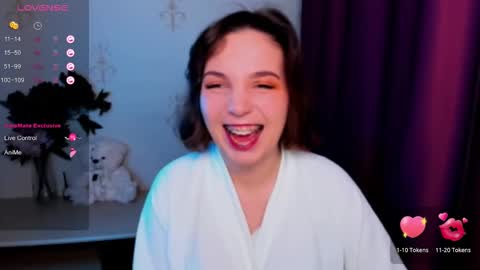 Snapshot of kindhazelhere_ chatting on 11-18-25, 09:14 Hazel online show from 11-18-25, 09:14