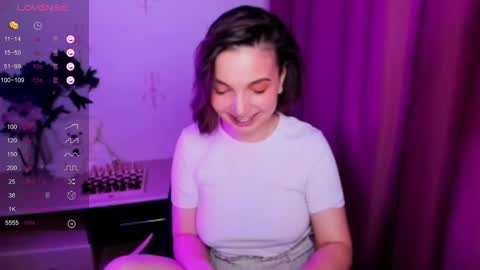 Snapshot of kindhazelhere_ chatting on 12-05-25, 05:53 Hazel online show from 12-05-25, 05:53