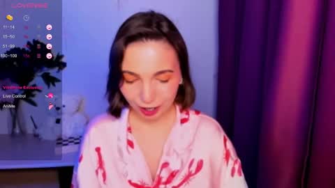 Snapshot of kindhazelhere_ chatting on 12-15-25, 04:11 Hazel online show from 12-15-25, 04:11