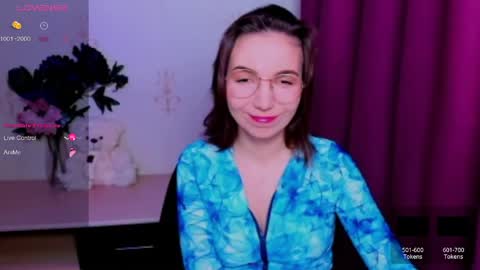 Hazel online show from 05-18-26, 06:14