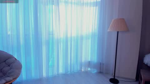 Snapshot of kindraevert chatting on 02-09-26, 05:00 Megan online show from 02-09-26, 05:00