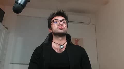 Snapshot of king7045 chatting on 12-31-24, 10:45 king7045 online show from 12-31-24, 10:45