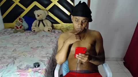 Snapshot of king_chocolate_ chatting on 12-23-25, 11:08 Juan David online show from 12-23-25, 11:08