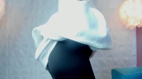 Snapshot of king_n_kathe_ chatting on 06-19-26, 01:26 King Kathe online show from 06-19-26, 01:26