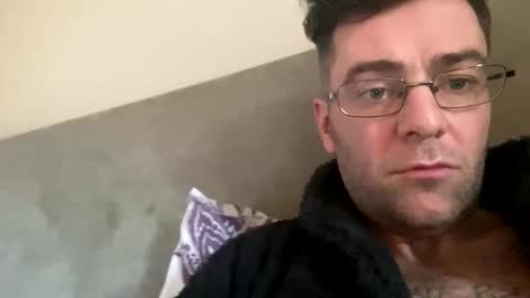 Snapshot of king_o107 chatting on 03-11-26, 08:20 king_o107 online show from 03-11-26, 08:20