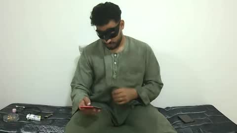 Snapshot of king_of_arabians chatting on 06-11-26, 04:10 king_of_arabians online show from 06-11-26, 04:10