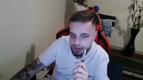 Snapshot of kingadonisss chatting on 10-18-25, 12:24 kingadonisss online show from 10-18-25, 12:24