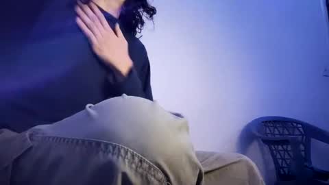 Snapshot of kingbat162 chatting on 10-13-25, 12:27 kingbat162 online show from 10-13-25, 12:27