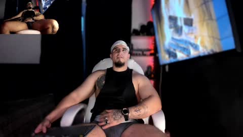 King Bear online show from 12-05-24, 05:17