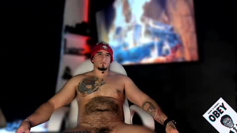 King Bear online show from 02-07-25, 07:38