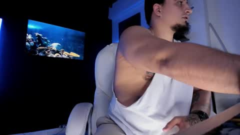 King Bear online show from 09-22-25, 02:02