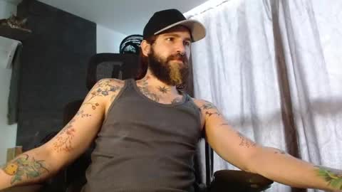 Snapshot of kingcat420 chatting on 05-17-26, 05:42 Jake online show from 05-17-26, 05:42