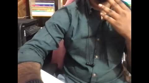 Snapshot of kingcobra_08 chatting on 05-25-26, 02:39 kingcobra_08 online show from 05-25-26, 02:39