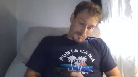 Snapshot of kingharold92 chatting on 06-09-26, 04:51 kingharold92 online show from 06-09-26, 04:51