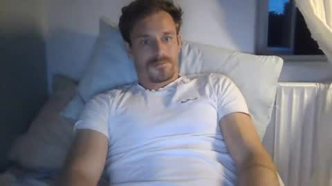 Snapshot of kingharold92 chatting on 06-21-26, 09:06 kingharold92 online show from 06-21-26, 09:06