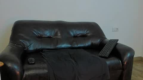 Snapshot of kingmallcom chatting on 12-11-24, 03:05 The King online show from 12-11-24, 03:05