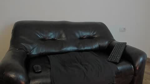 Snapshot of kingmallcom chatting on 12-23-24, 11:47 The King online show from 12-23-24, 11:47