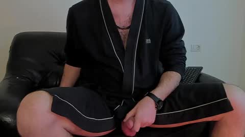 Snapshot of kingmallcom chatting on 01-18-25, 04:31 The King online show from 01-18-25, 04:31