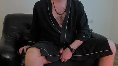 Snapshot of kingmallcom chatting on 01-31-25, 05:21 The King online show from 01-31-25, 05:21