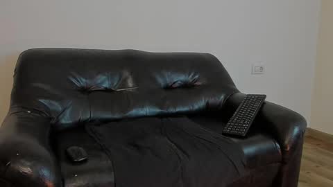 Snapshot of kingmallcom chatting on 02-14-25, 02:23 The King online show from 02-14-25, 02:23