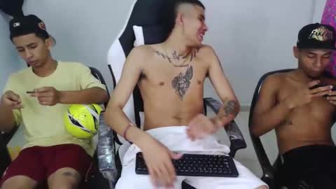 Snapshot of kings_latins chatting on 09-13-25, 06:13 DOMINANT ALPHA KINGS online show from 09-13-25, 06:13