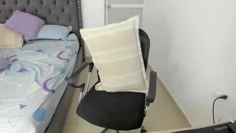 Snapshot of kings_latins chatting on 10-08-25, 11:24 DOMINANT ALPHA KINGS online show from 10-08-25, 11:24