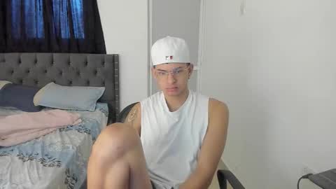 Snapshot of kings_latins chatting on 10-31-25, 12:06 DOMINANT ALPHA KINGS online show from 10-31-25, 12:06