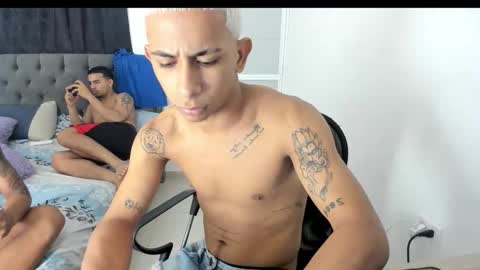 Snapshot of kings_latins chatting on 11-15-25, 06:44 DOMINANT ALPHA KINGS online show from 11-15-25, 06:44