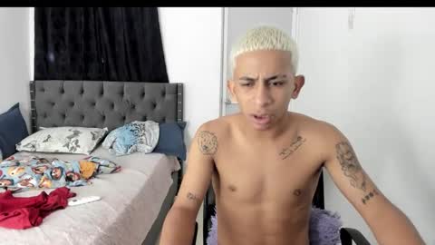 Snapshot of kings_latins chatting on 11-17-25, 05:02 DOMINANT ALPHA KINGS online show from 11-17-25, 05:02