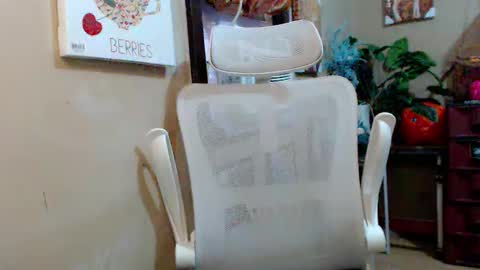 Snapshot of kingscock18 chatting on 09-11-25, 06:24 ALVIN online show from 09-11-25, 06:24