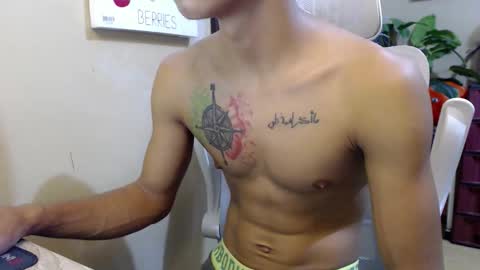 Snapshot of kingscock18 chatting on 09-14-25, 02:11 ALVIN online show from 09-14-25, 02:11