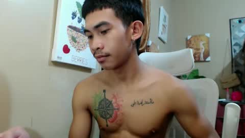 Snapshot of kingscock18 chatting on 10-10-25, 09:30 ALVIN online show from 10-10-25, 09:30