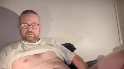 Snapshot of kingsizetease chatting on 06-11-26, 12:14 kingsizetease online show from 06-11-26, 12:14