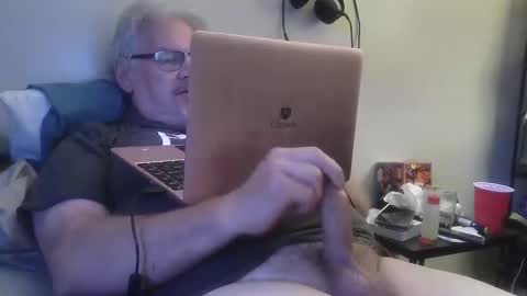 kingtongue10 online show from 04-25-26, 11:35