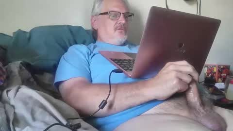 kingtongue10 online show from 04-25-26, 08:39