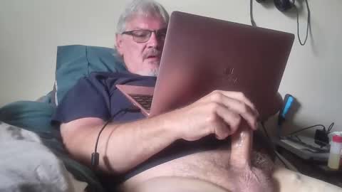 kingtongue10 online show from 04-27-26, 06:39