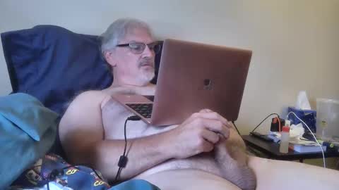 kingtongue10 online show from 06-05-26, 03:18