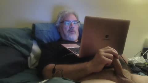 kingtongue10 online show from 06-15-26, 09:22