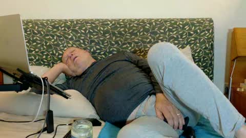 Snapshot of kinkcentral chatting on 06-12-26, 11:03 kinkcentral online show from 06-12-26, 11:03