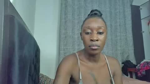 Snapshot of kinky_leila chatting on 07-09-26, 07:07 kinky_leila online show from 07-09-26, 07:07