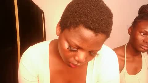 Lola online show from 09-25-25, 01:20