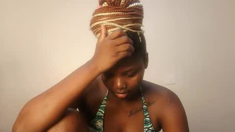 Lola online show from 03-23-26, 10:52